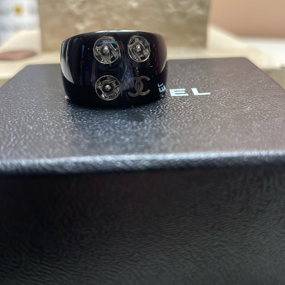 CC stamped Chanel black Resin Ring sz US 7 - Picture 3 of 14